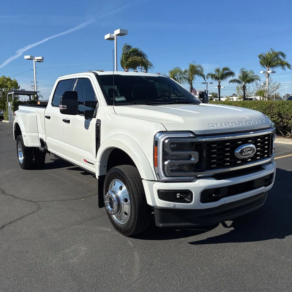 2023 Ford F-450 Super Duty Platinum