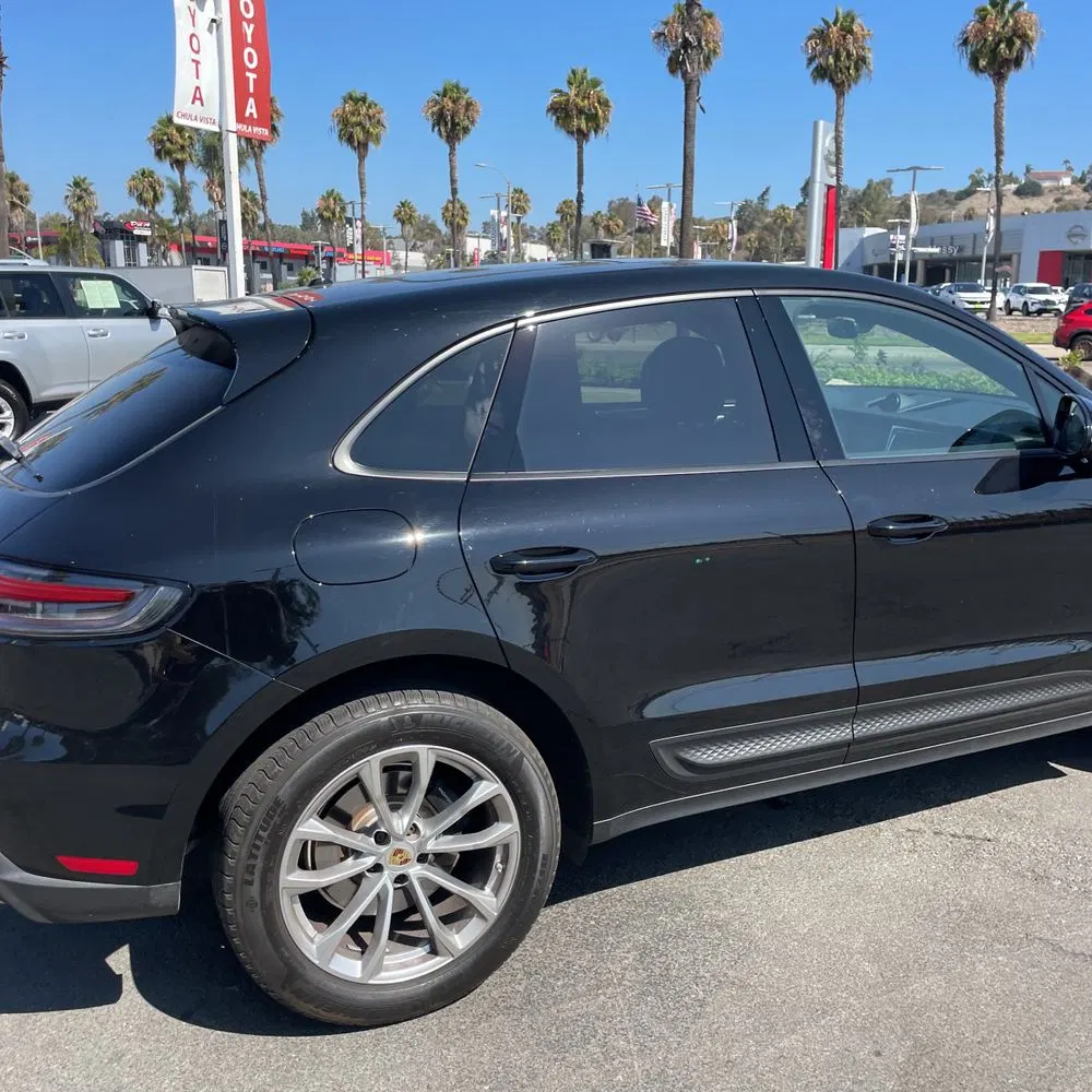 2024 Porsche Macan Base