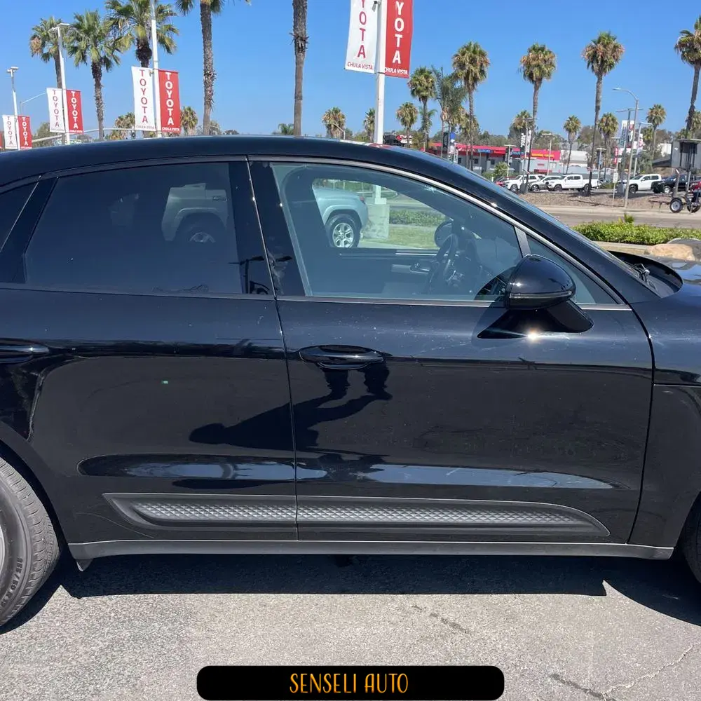 2024 Porsche Macan Base