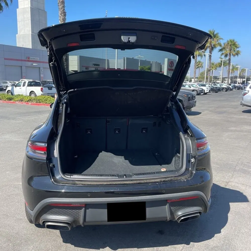 2024 Porsche Macan Base
