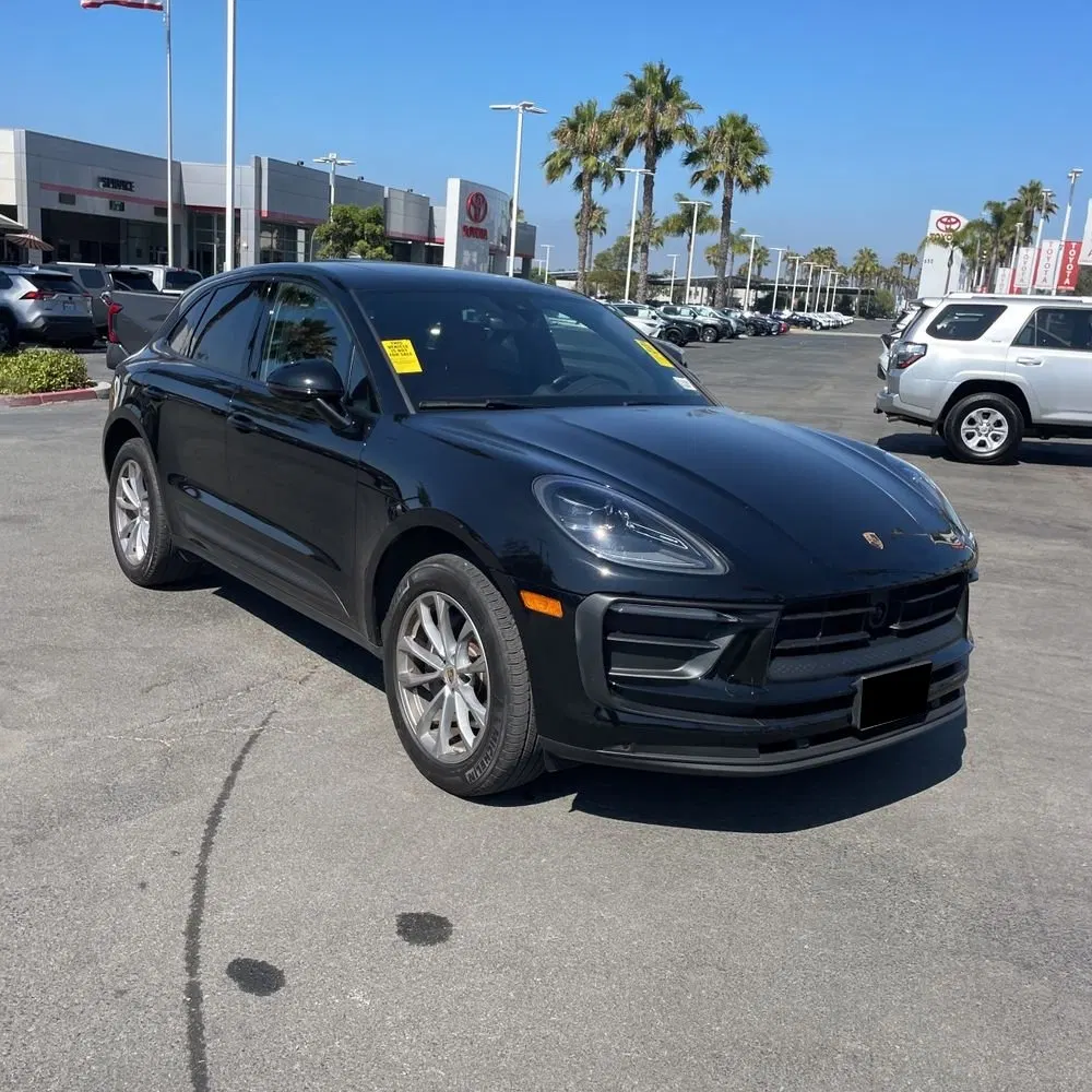 2024 Porsche Macan Base