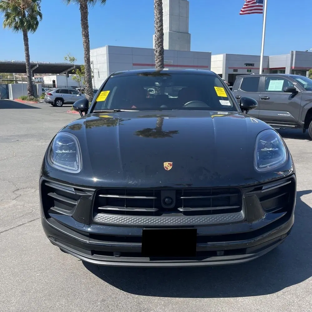 2024 Porsche Macan Base