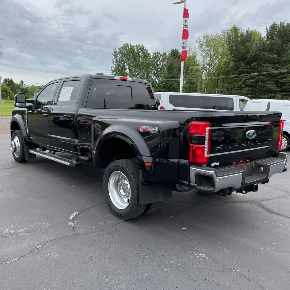 2024 Ford F450 S/D Lariat