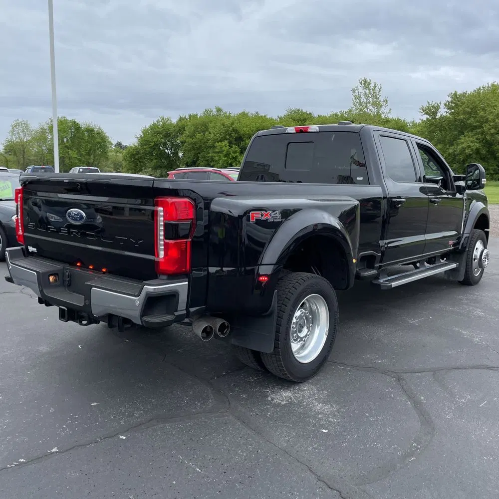 2024 Ford F450 S/D Lariat