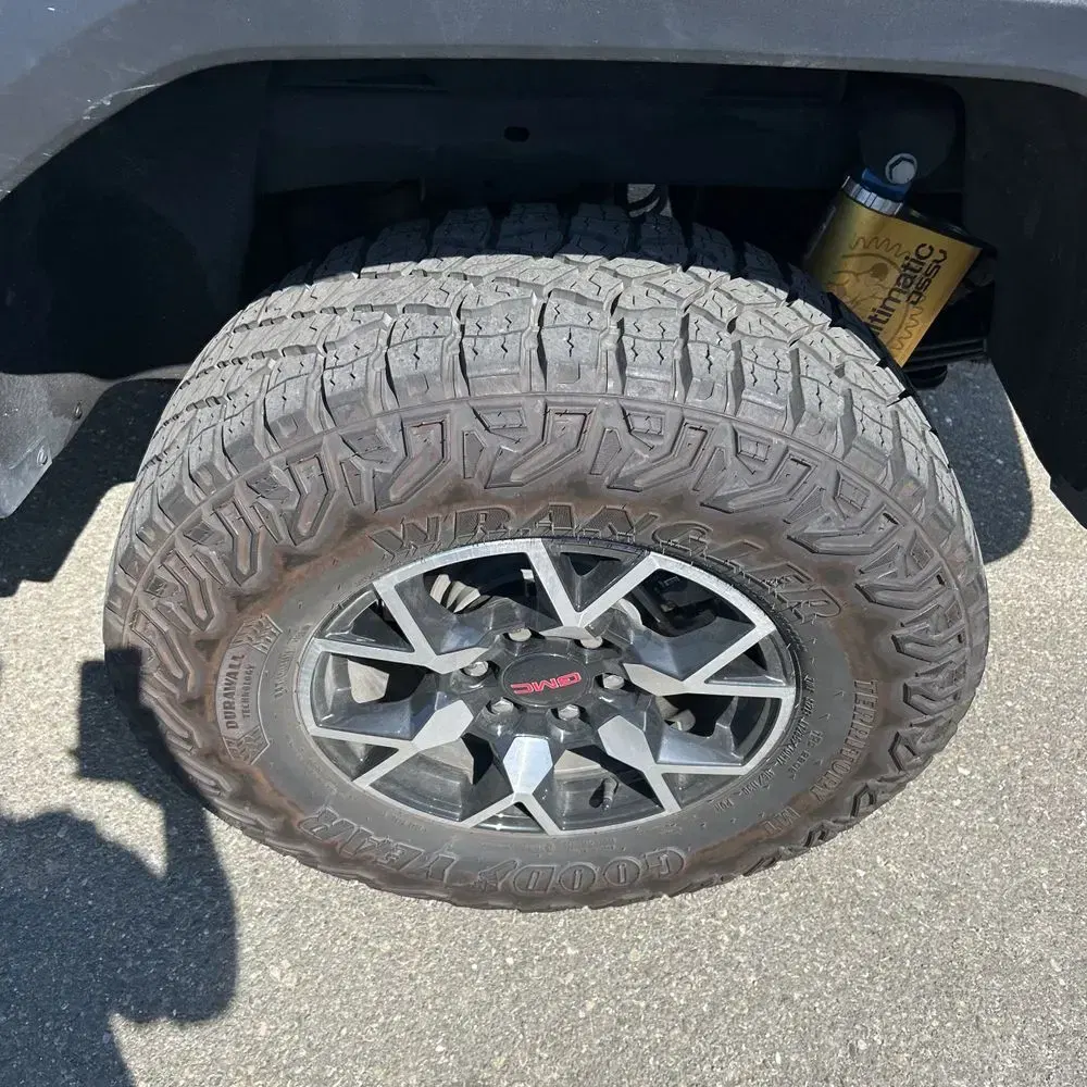 2023 GMC Canyon AT4X