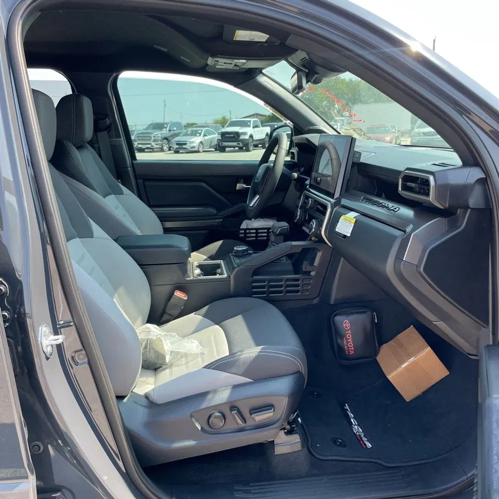 2025 Toyota Tacoma TRD Off-Road HV
