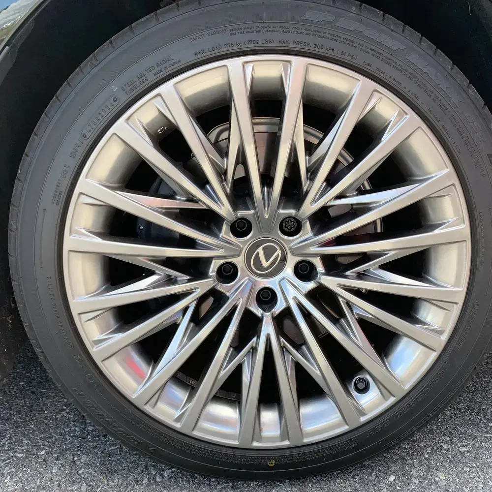 2024 Lexus LS 500 Base