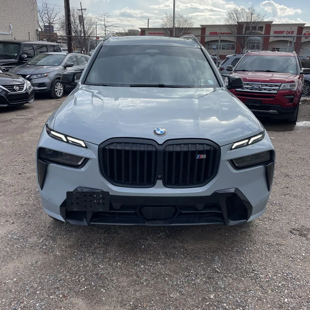 2024 BMW X7 M60i