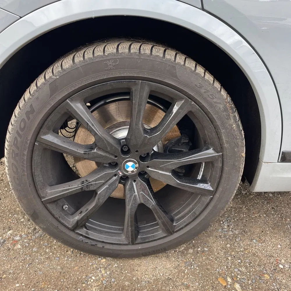 2024 BMW X7 M60i