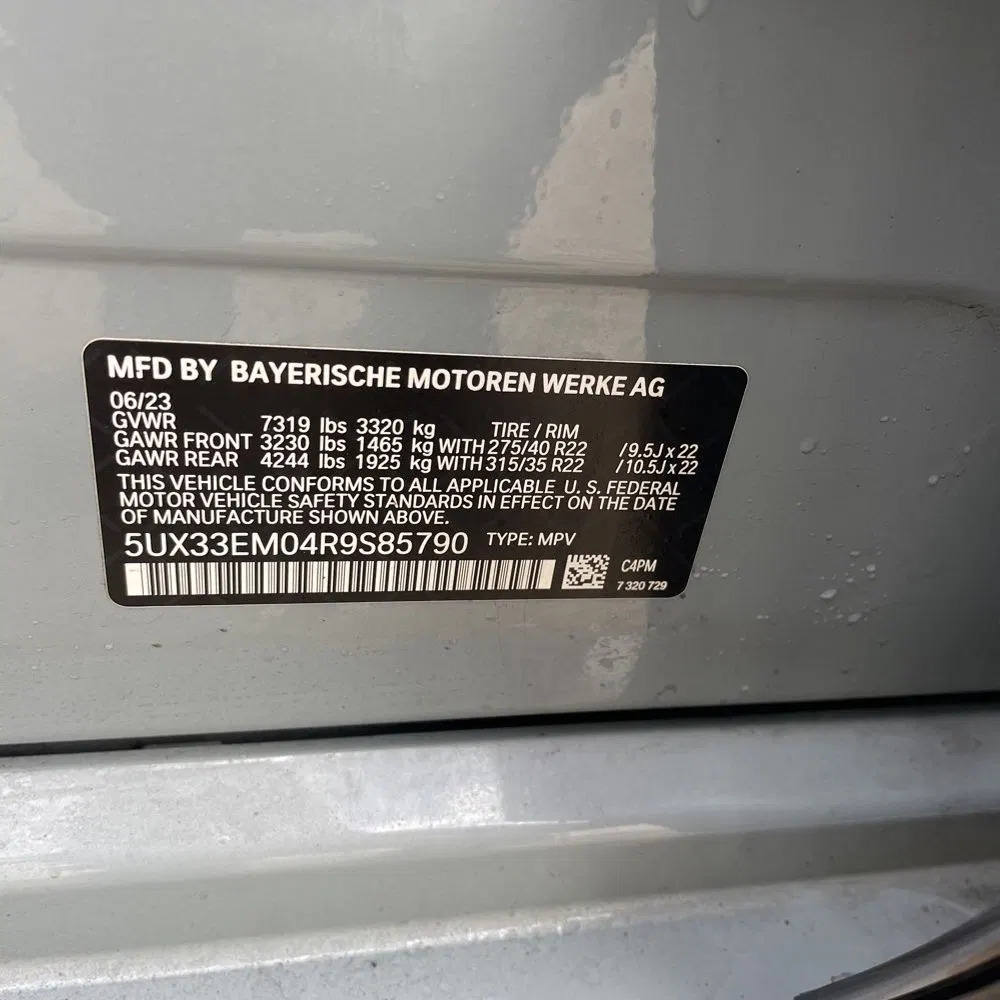 2024 BMW X7 M60i
