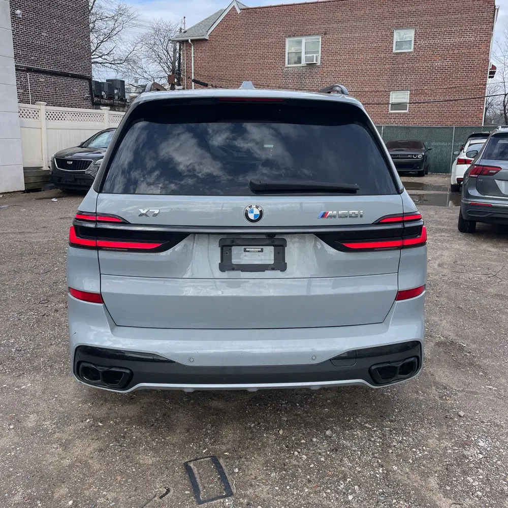 2024 BMW X7 M60i