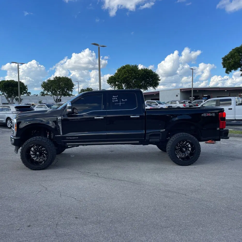 2023 Ford F-350 Super Duty Platinum