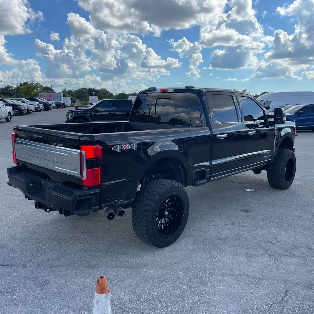 2023 Ford F-350 Super Duty Platinum