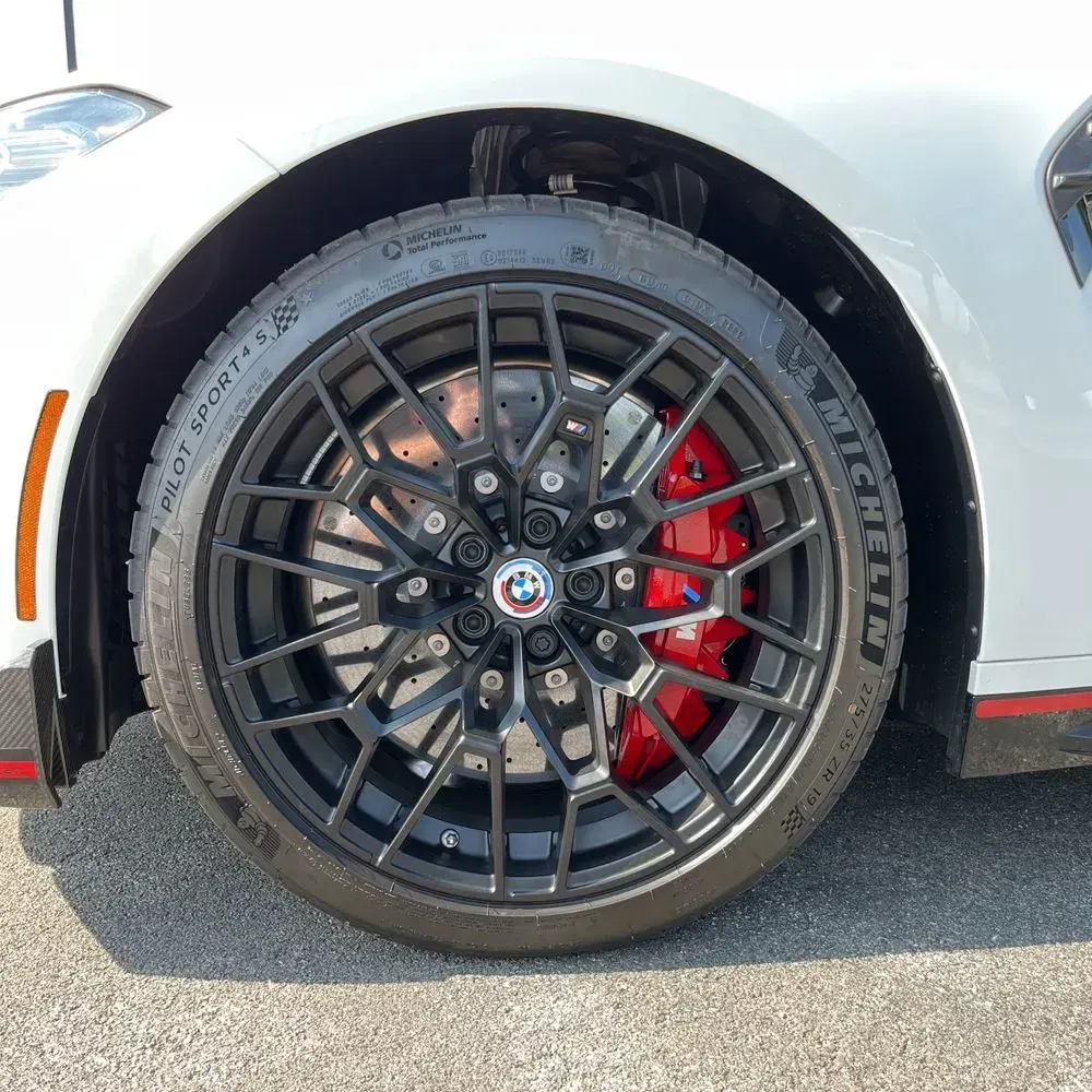 2023 BMW M4 CSL