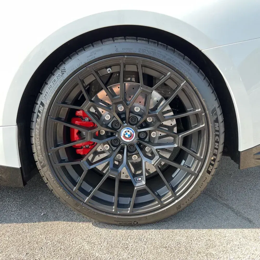 2023 BMW M4 CSL
