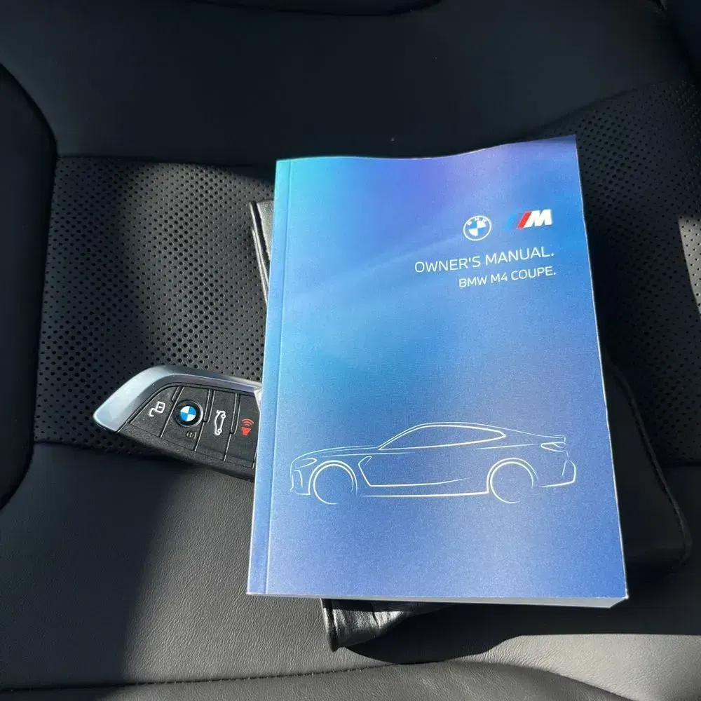 2023 BMW M4 CSL