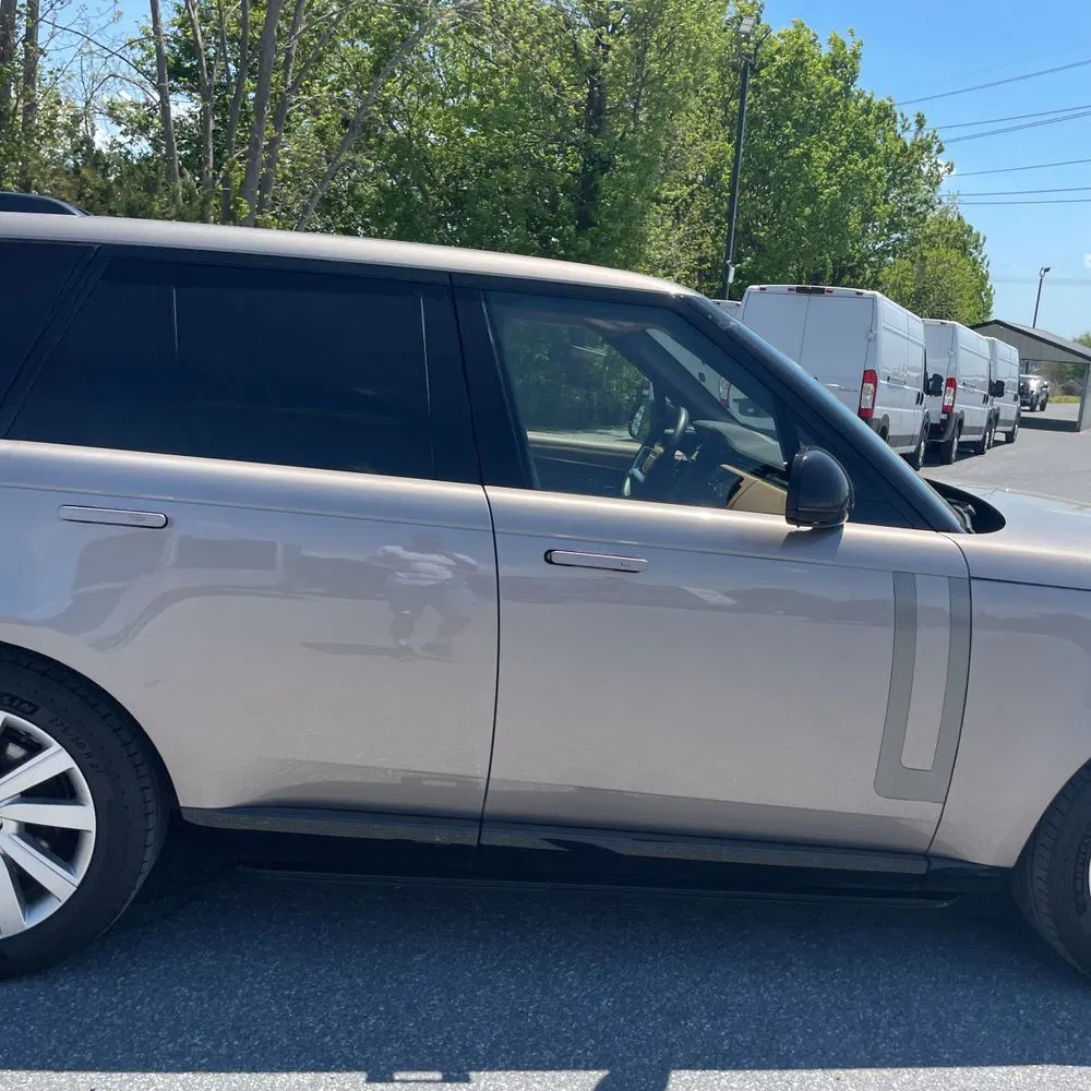 2023 Land Rover Range Rover P440e SE
