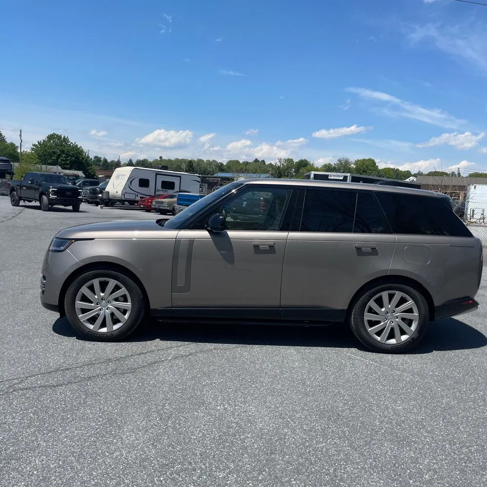 2023 Land Rover Range Rover P440e SE