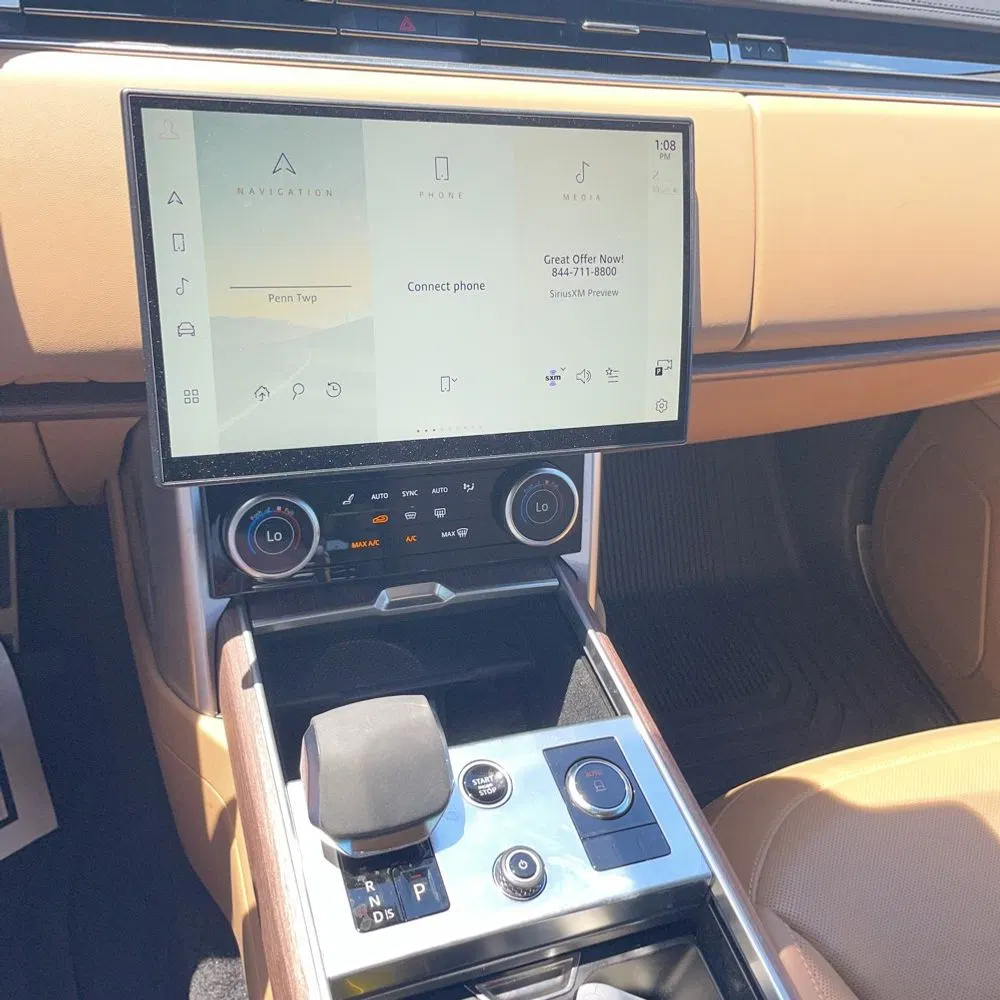 2023 Land Rover Range Rover P440e SE