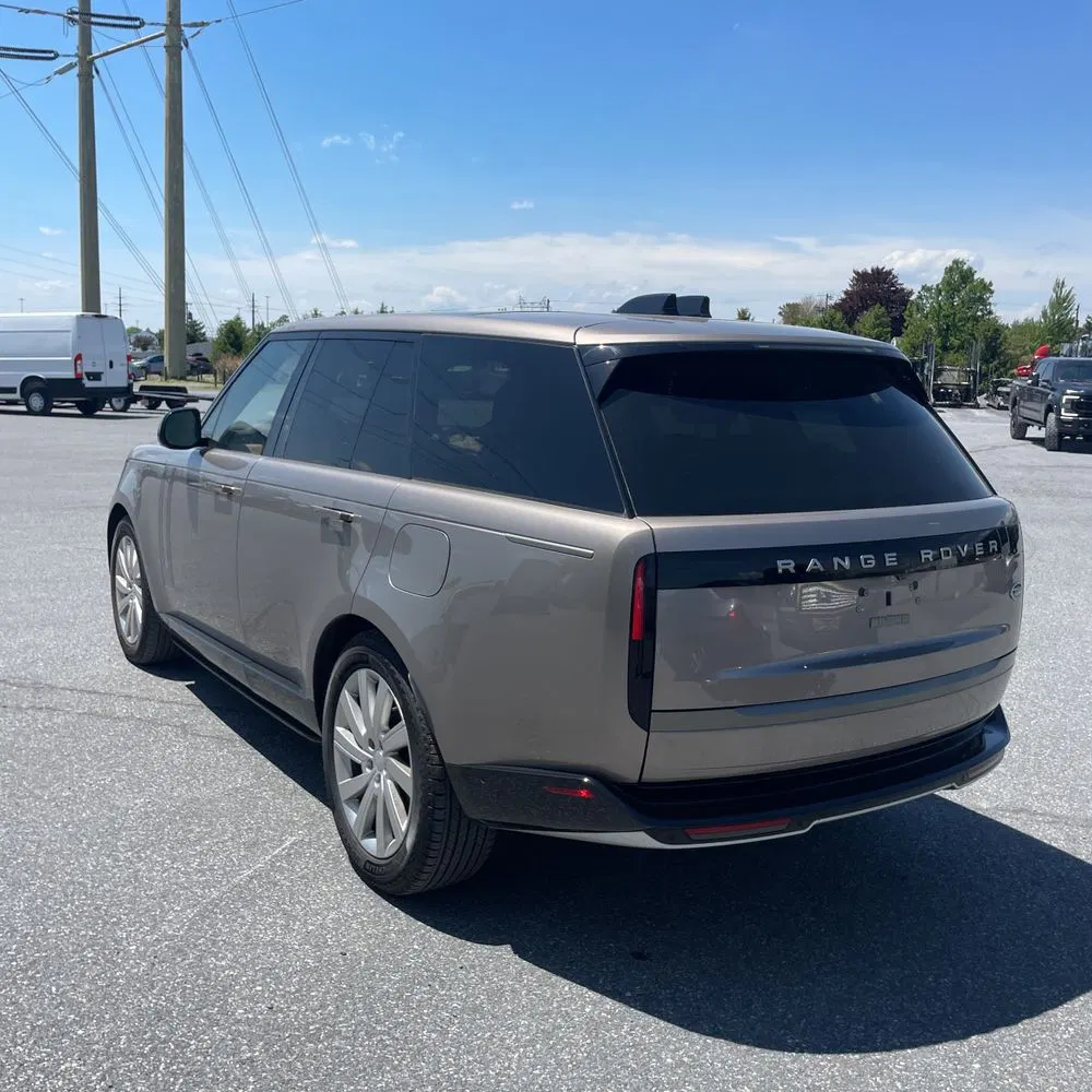 2023 Land Rover Range Rover P440e SE