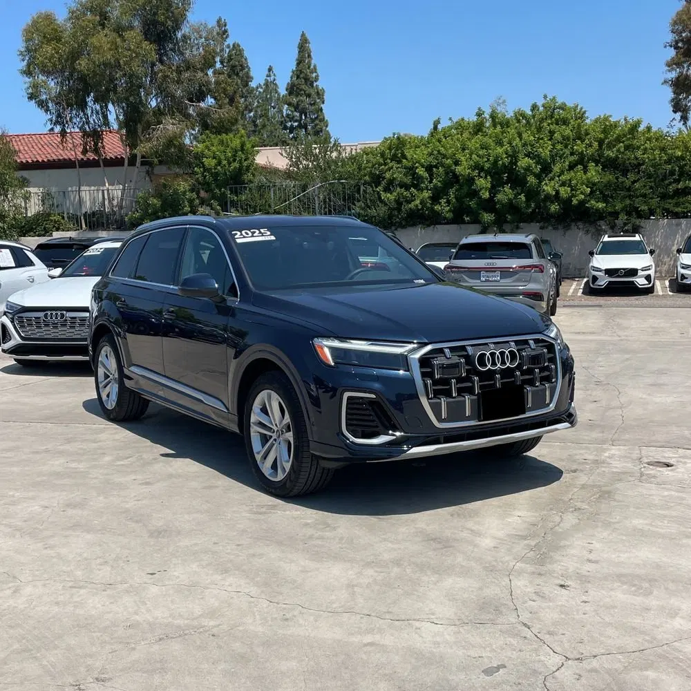 2025 Audi Q7 Premium 45