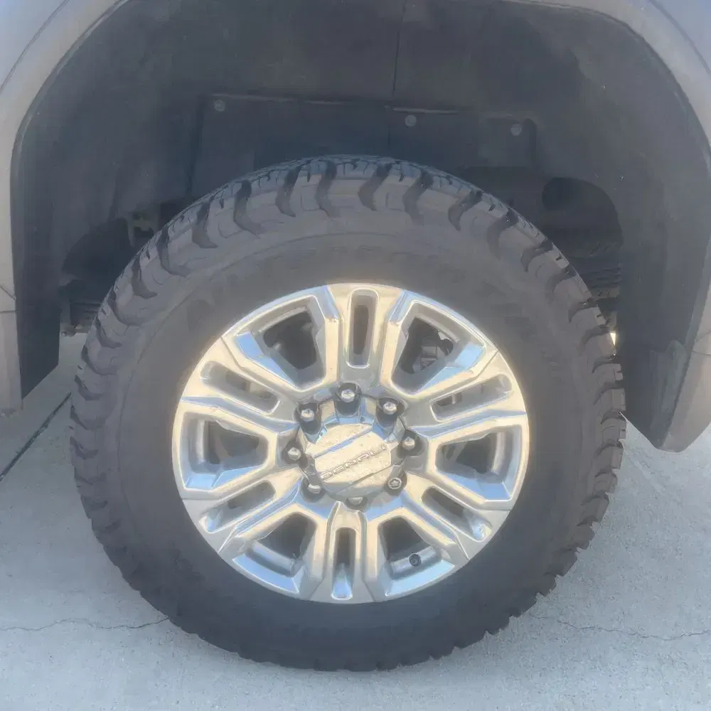 2023 GMC Sierra 2500HD Denali
