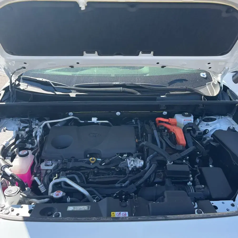 2025 Toyota RAV4 Plug-in Hybrid SE
