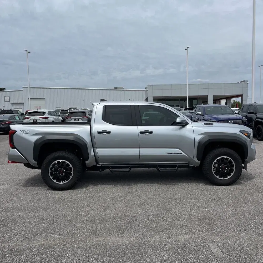 2025 Toyota Tacoma TRD Off-Road HV