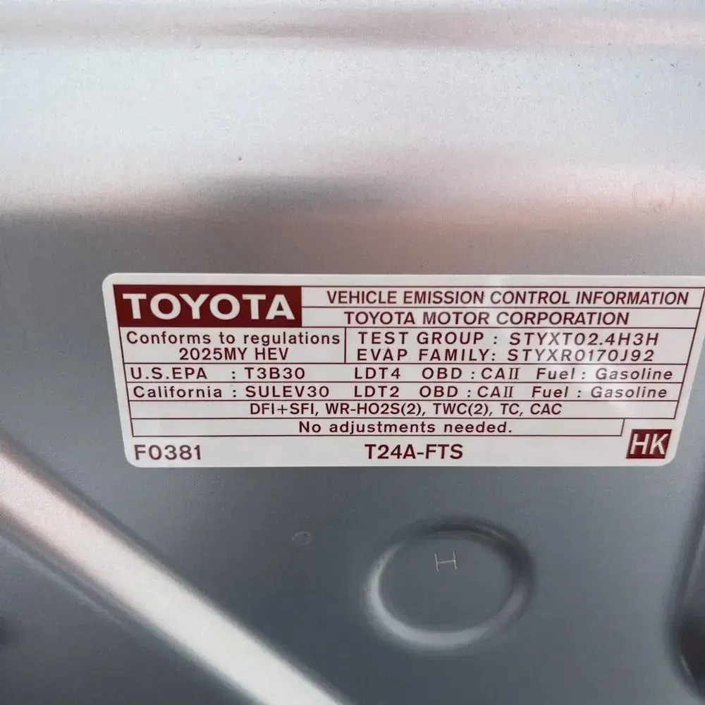 2025 Toyota Tacoma TRD Off-Road HV