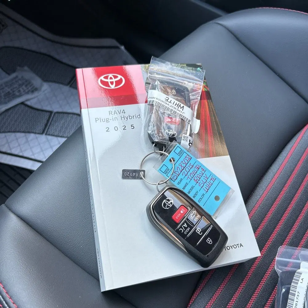 2025 Toyota RAV4 Plug-in Hybrid XSE