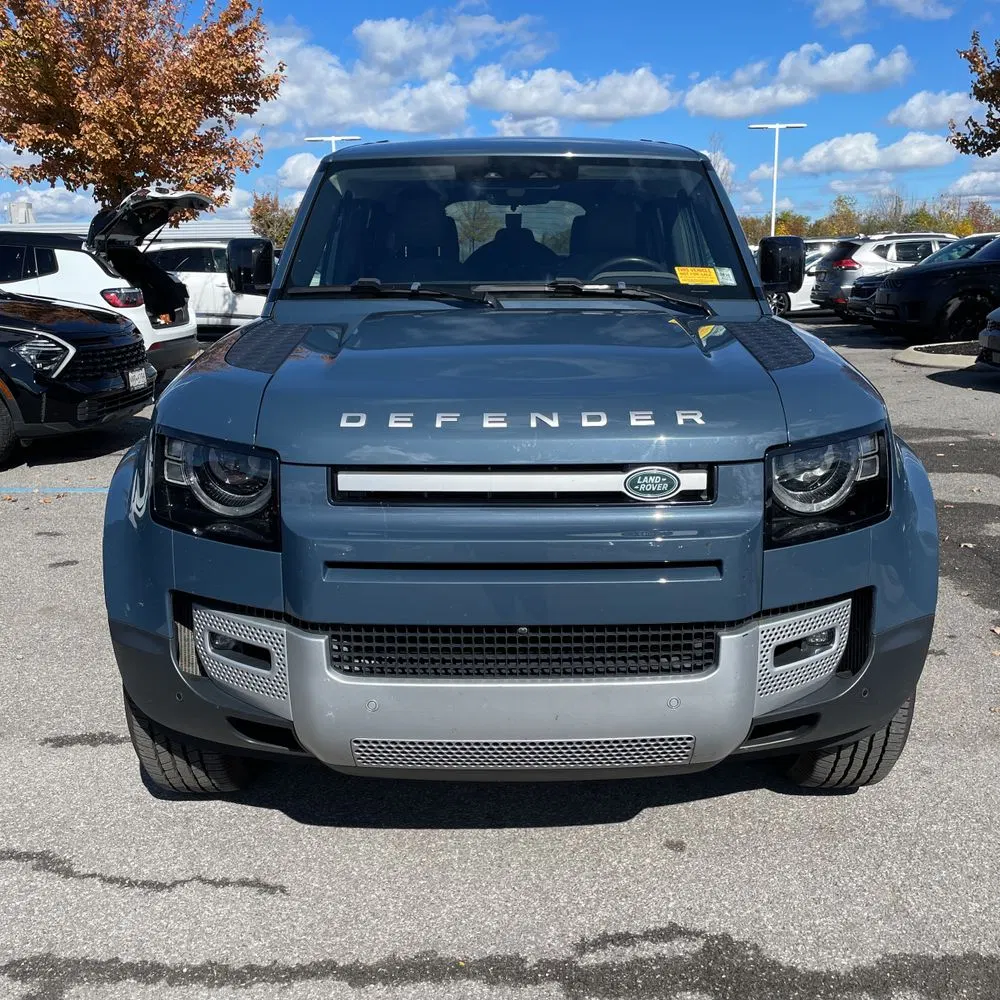 2020 Land Rover Defender 110 SE