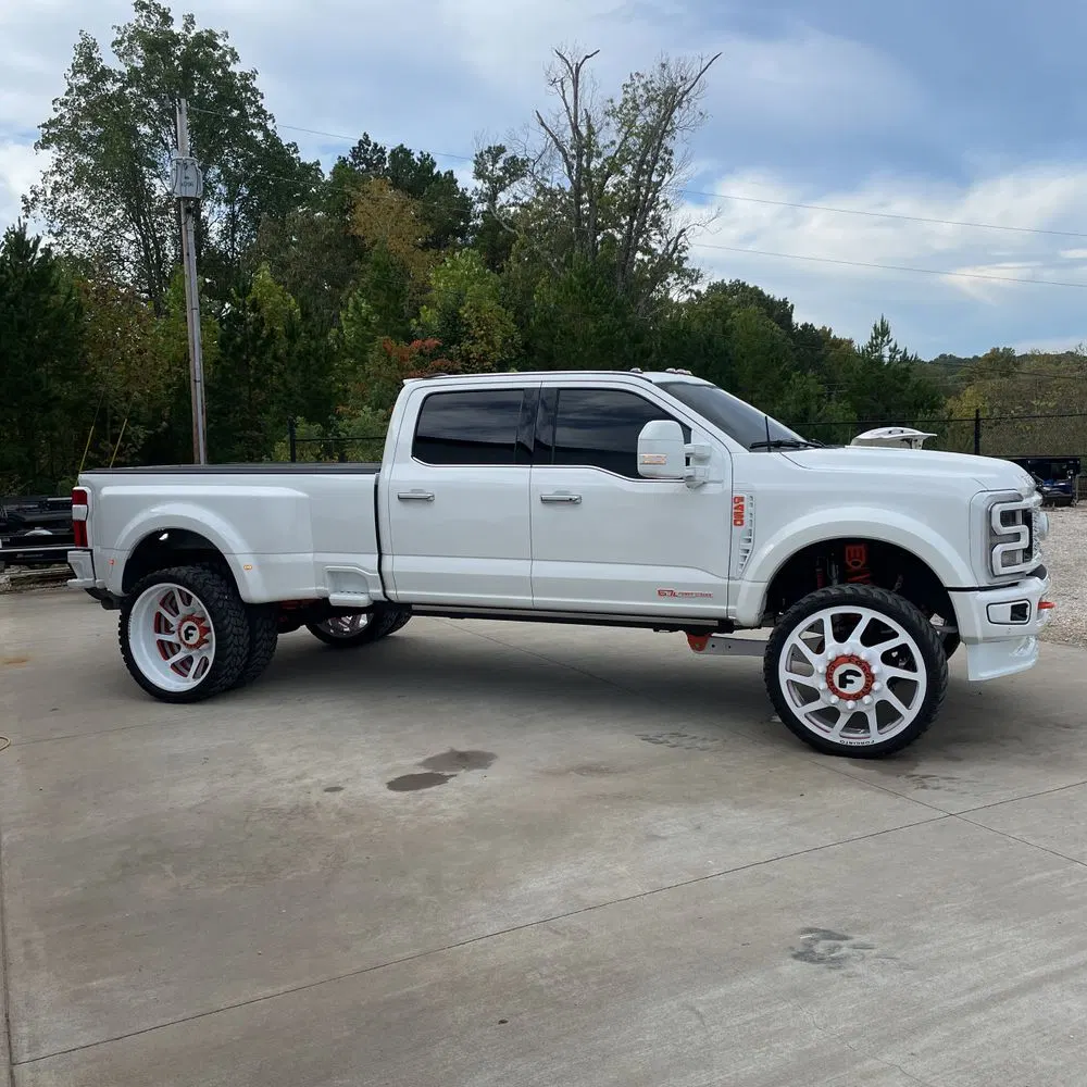 2023 Ford F-450 Super Duty Platinum