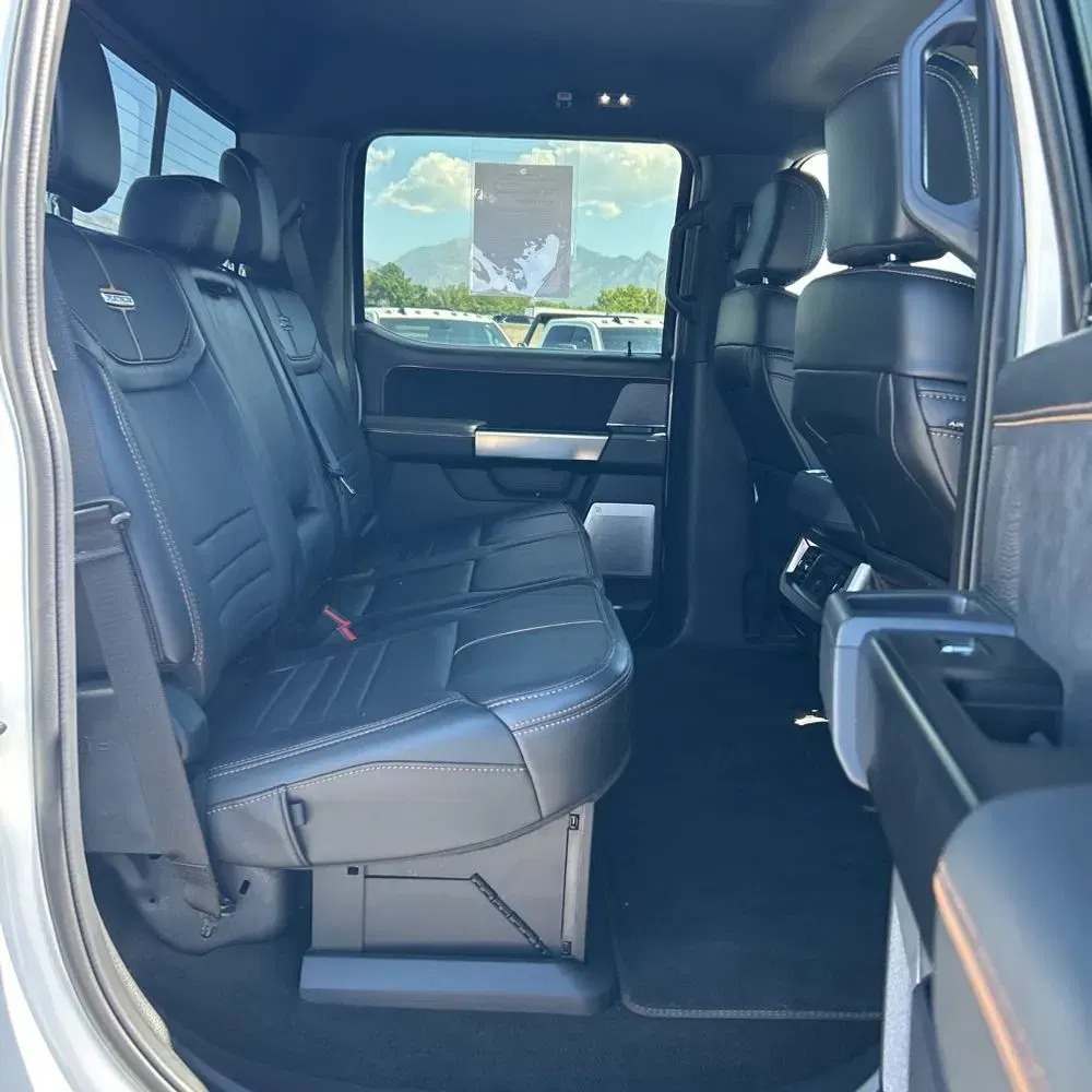 2023 Ford F350 S/D Platinum