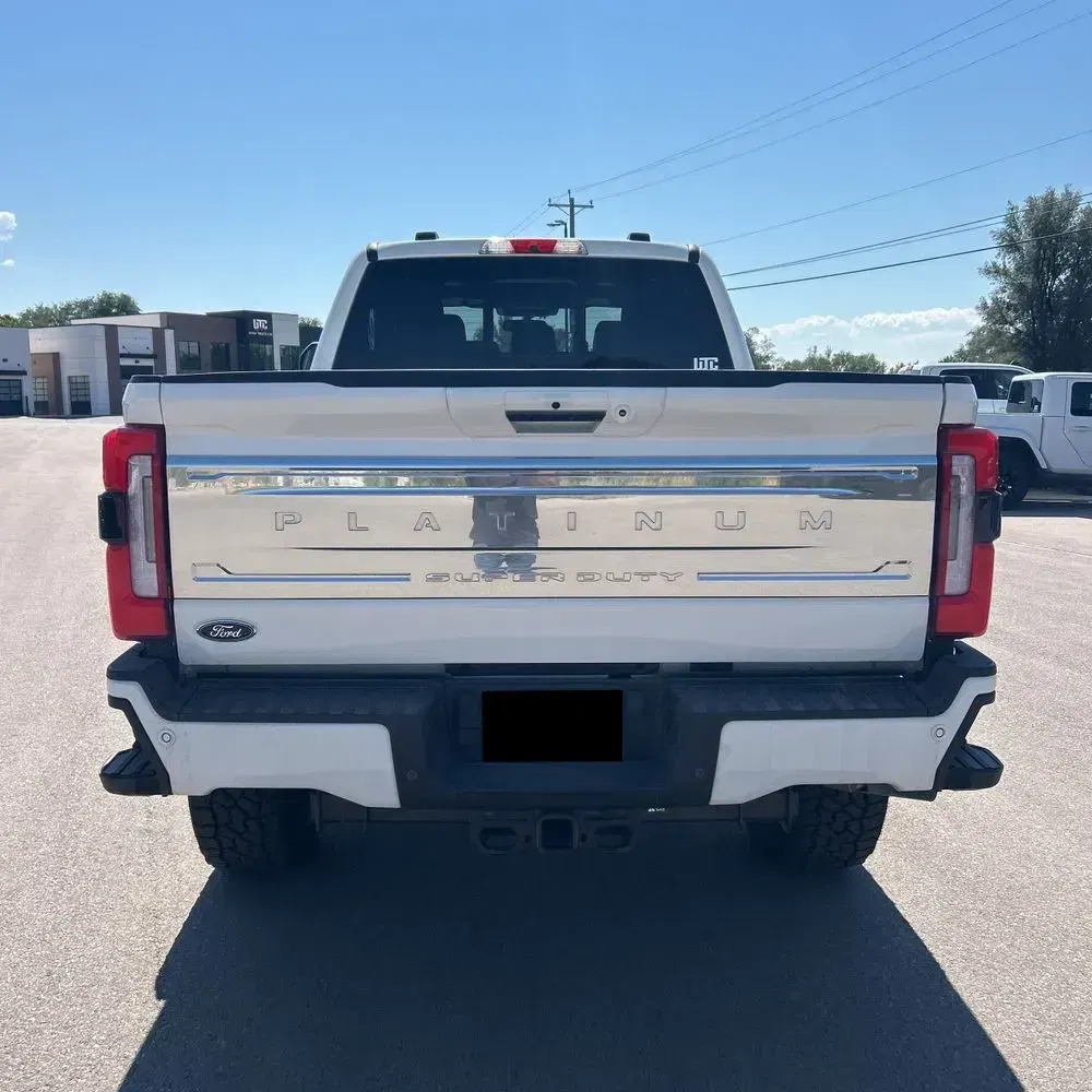2023 Ford F350 S/D Platinum