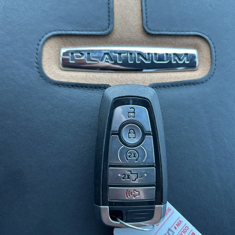 2023 Ford F350 S/D Platinum