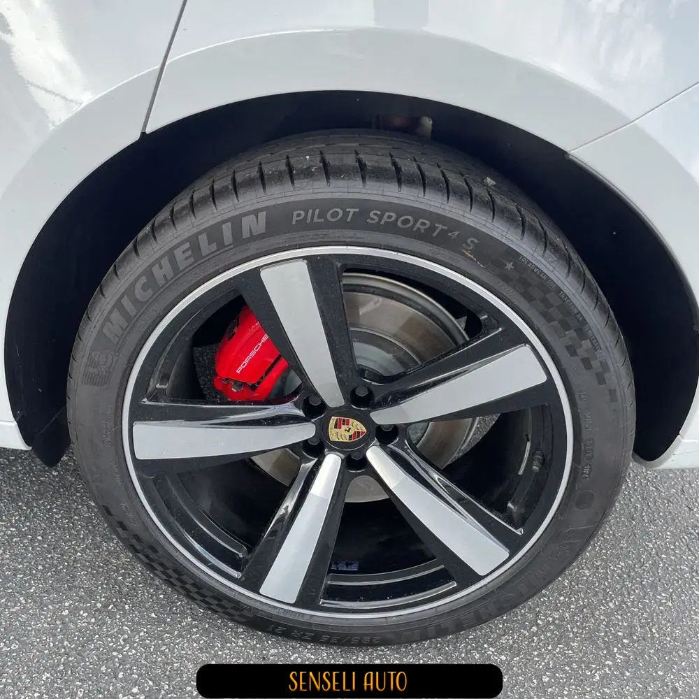 2023 Porsche Macan GTS