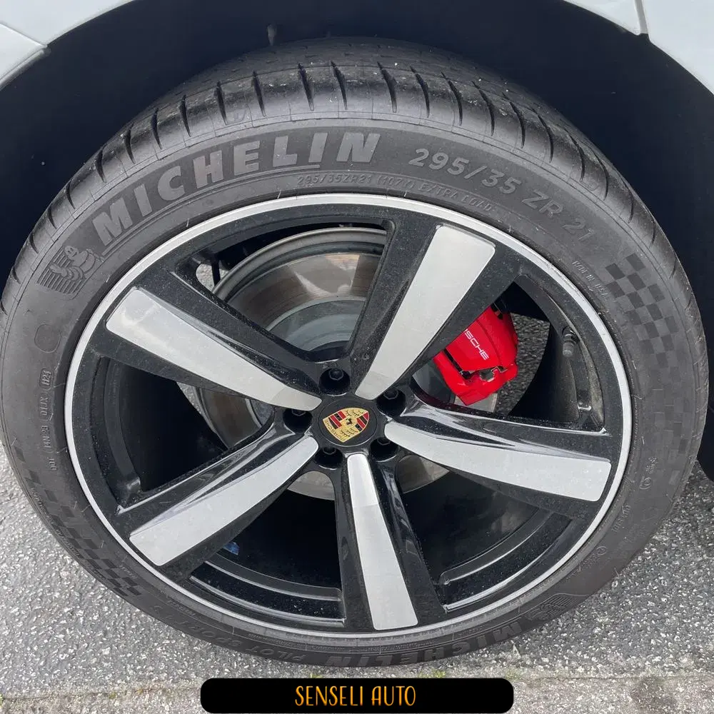 2023 Porsche Macan GTS