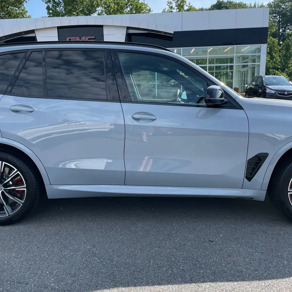2025 BMW X5 M60i