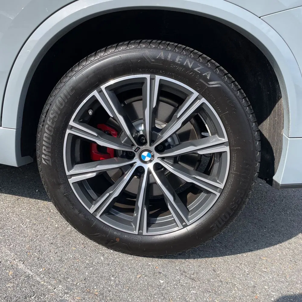 2025 BMW X5 M60i