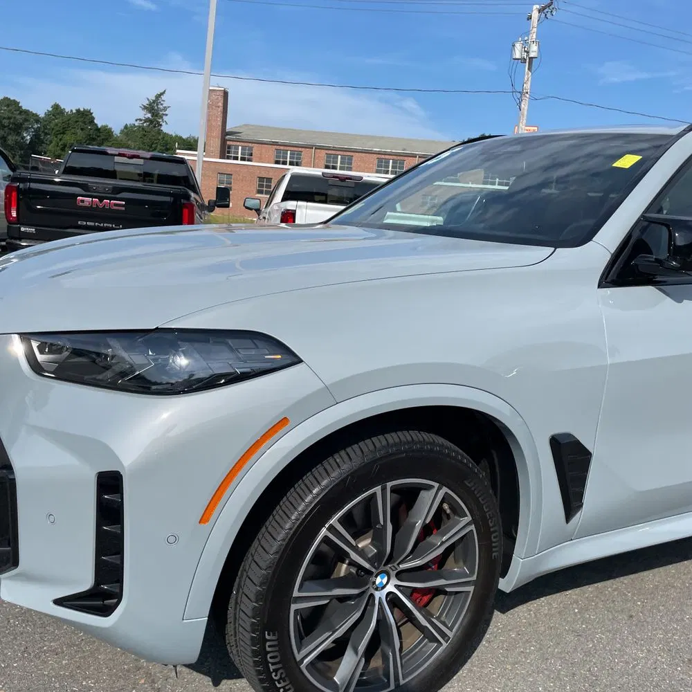 2025 BMW X5 M60i