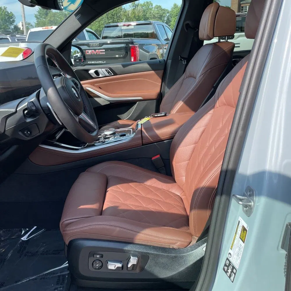2025 BMW X5 M60i