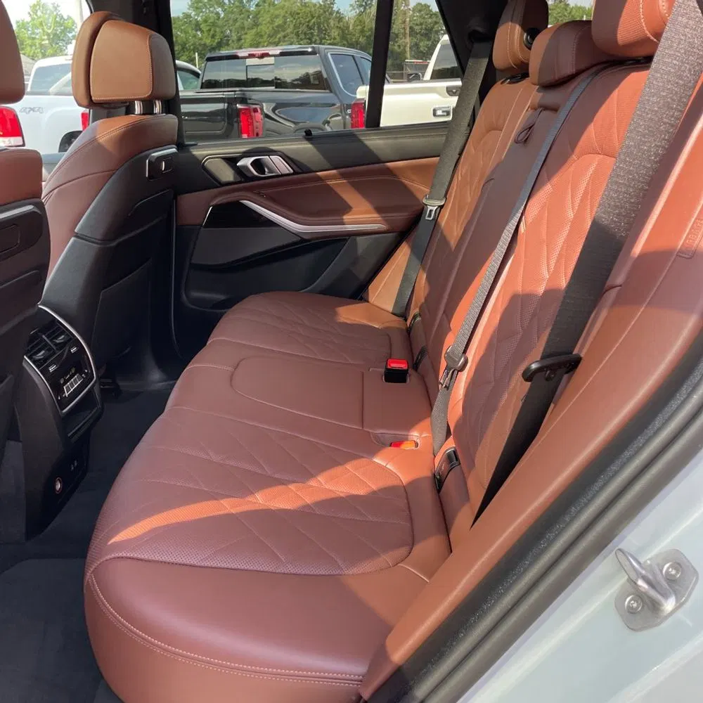 2025 BMW X5 M60i