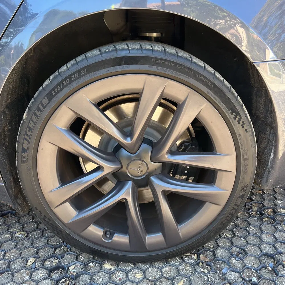 2021 Tesla Model S Plaid