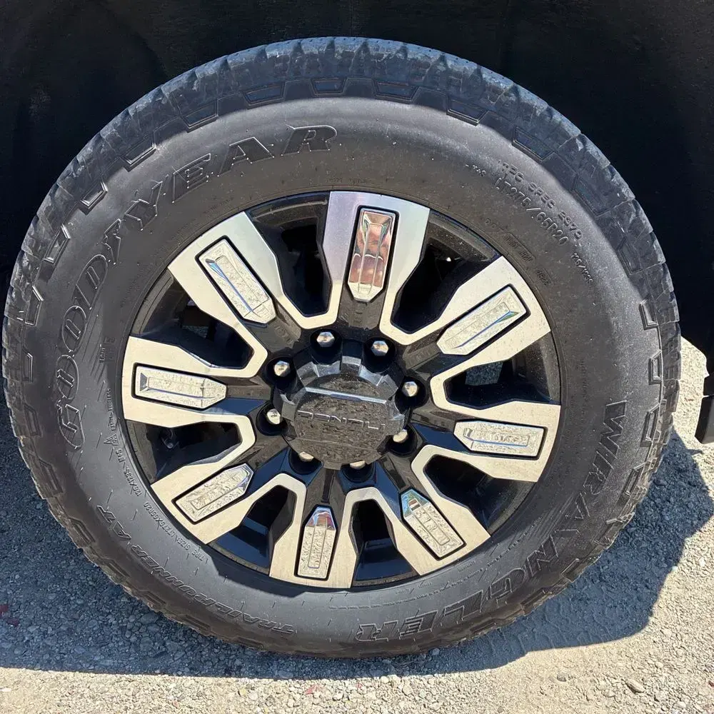 2024 GMC Sierra 2500 Denali