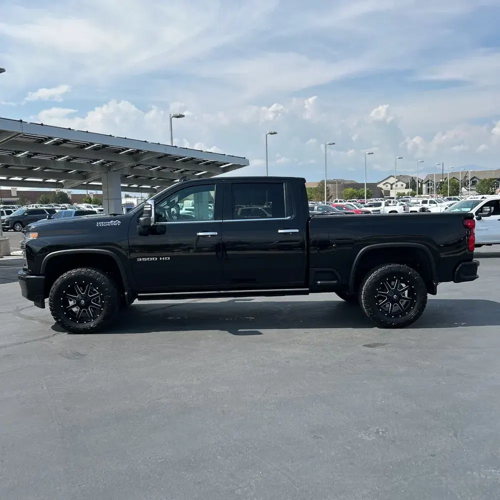 2022 Chevrolet Silverado 3500HD High Country