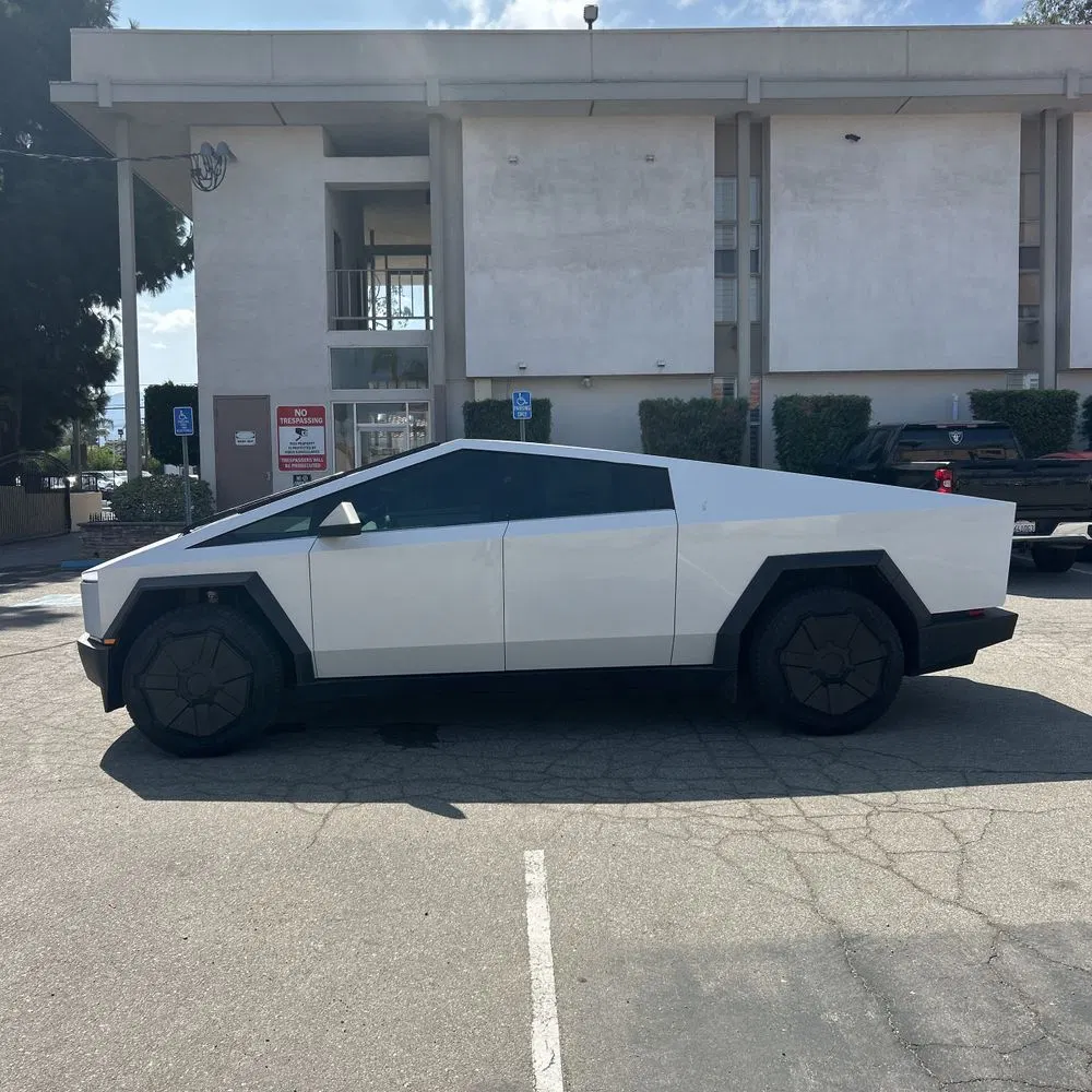 2024 Tesla Cybertruck Base