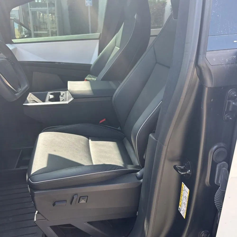 2024 Tesla Cybertruck Base
