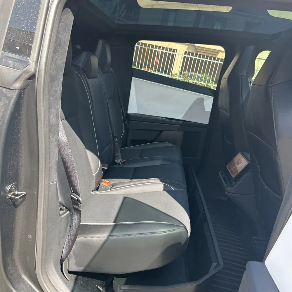 2024 Tesla Cybertruck Base