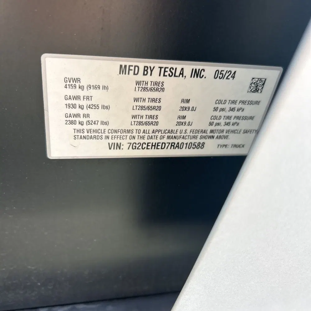 2024 Tesla Cybertruck Base