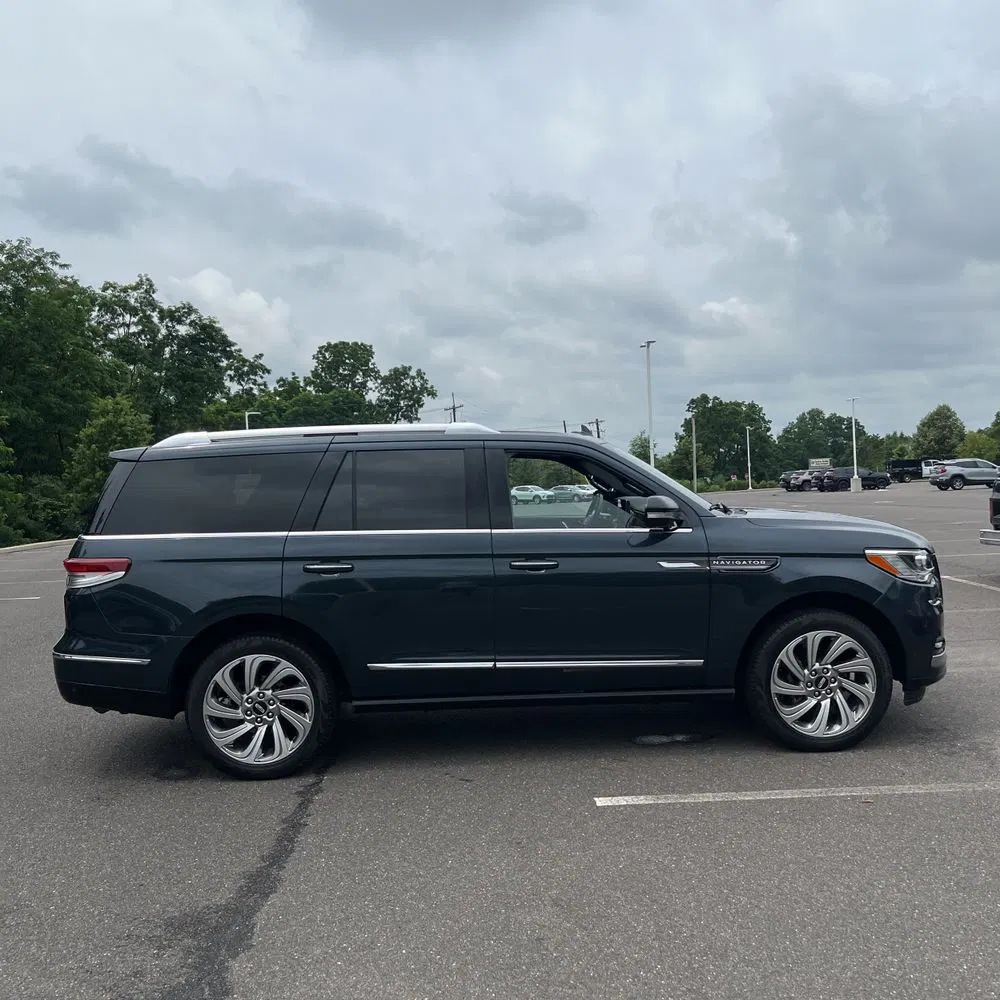 2024 Lincoln Navigator Reserve